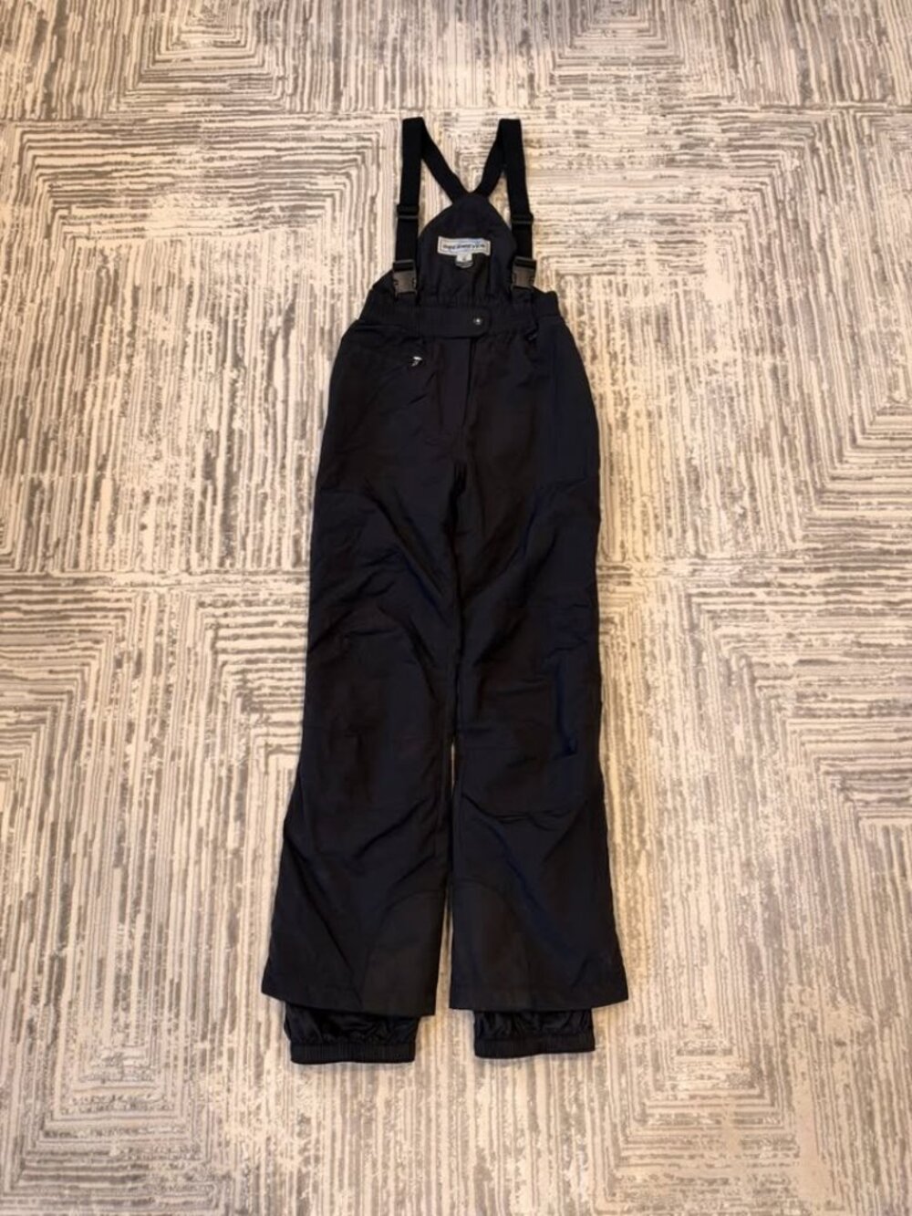 Obermeyer women's size 6 black ski snow bib Retails $150